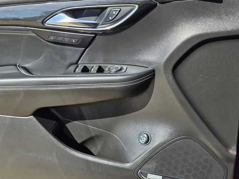 Used 2022 Buick Envision Essence w/ Technology Package I image 29