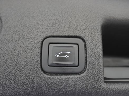 Used 2024 Chevrolet Equinox RS w/ LPO, Floor Liner Package image 29