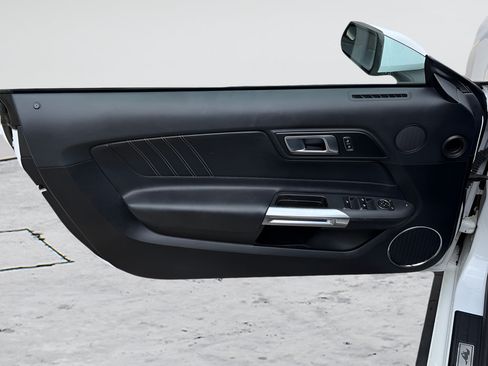 Used 2019 Ford Mustang Premium RWD image 15
