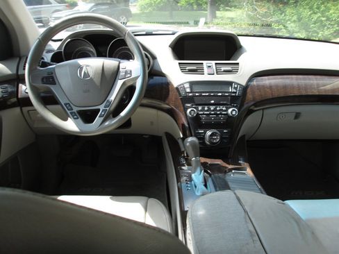 Used 2010 Acura MDX w/ Technology Package AWD/4WD image 9