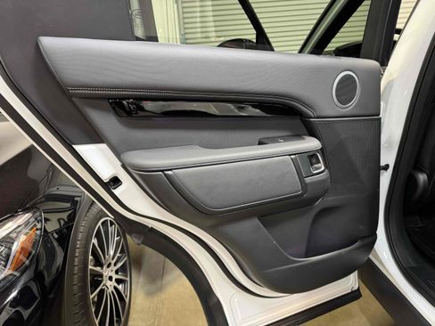 Used 2021 Land Rover Discovery S R-Dynamic image 69