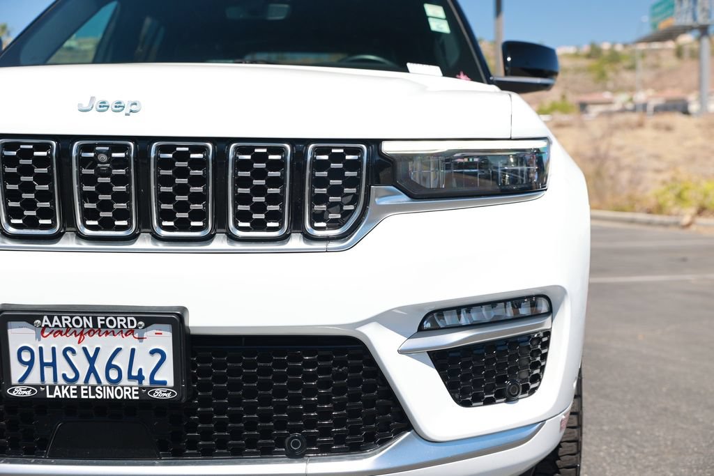 Used 2023 Jeep Grand Cherokee Summit w/ Luxury Tech Group V AWD/4WD image 8