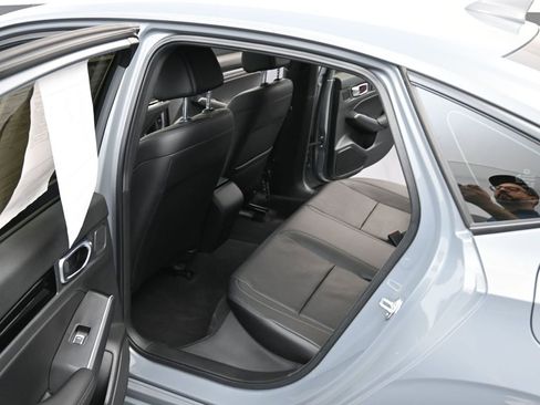 Used 2025 Honda Civic Sport image 11