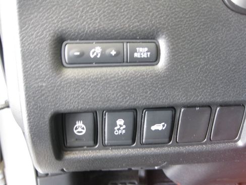 Used 2016 Nissan Murano Platinum w/ Platinum Technology Package FWD image 16