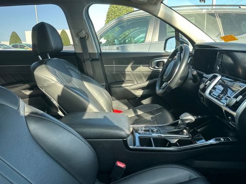 Used 2022 Kia Sorento SX image 11