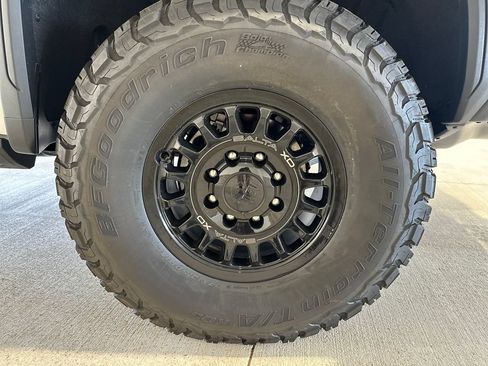 New 2026 GMC Sierra 2500 AT4X w/ AT4X AEV Edition AWD/4WD image 16