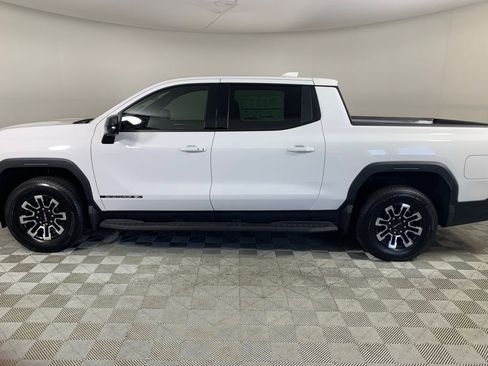 New 2026 GMC Sierra EV Elevation image 4