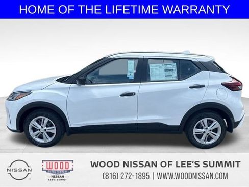 New 2025 Nissan Kicks Play S image 4