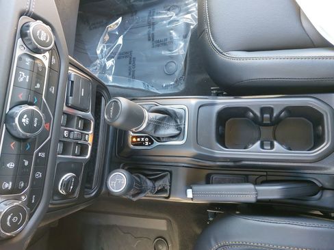 New 2026 Jeep Gladiator Sahara image 24