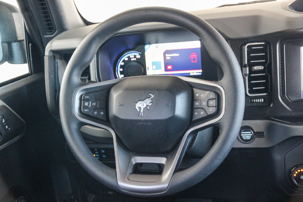Used 2023 Ford Bronco 4-Door AWD/4WD image 16