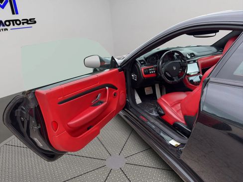 Used 2013 Maserati GranTurismo Sport RWD image 28