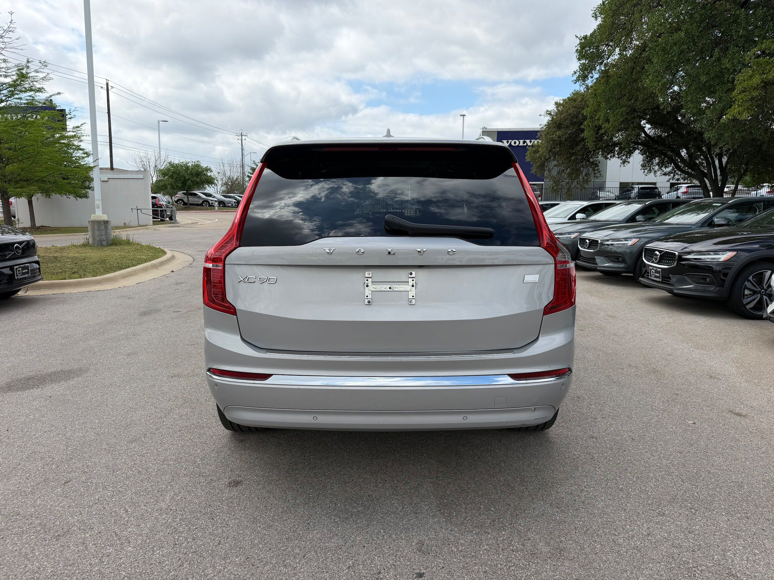 Certified 2024 Volvo XC90 T8 Plus w/ Protection Package Premier AWD/4WD image 5