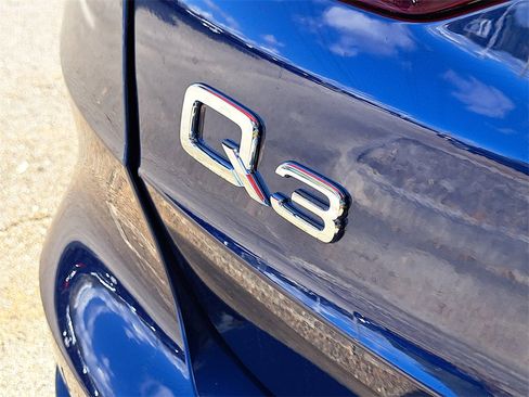 New 2025 Audi Q3 2.0T Premium image 6