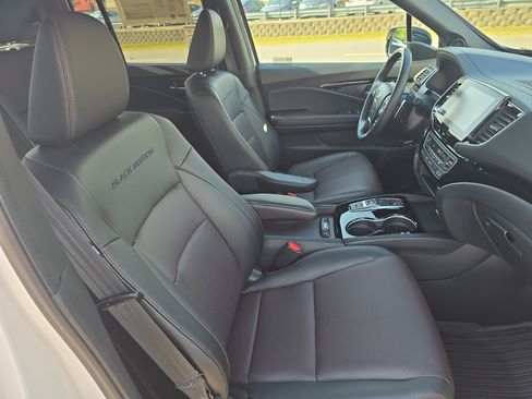 Used 2023 Honda Ridgeline Black Edition image 10