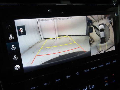 Used 2022 Hyundai Santa Cruz Limited AWD/4WD image 19