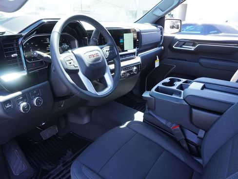 New 2026 GMC Sierra 1500 SLE w/ LPO, Black Badging Package AWD/4WD image 17