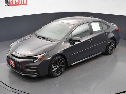 Used 2024 Toyota Corolla SE w/ SE Premium Package image 25