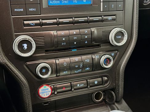 Used 2015 Ford Mustang Coupe RWD image 23