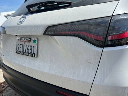 Used 2023 Honda HR-V LX image 6