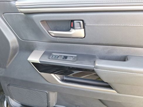 Used 2023 Toyota Tundra Limited image 37