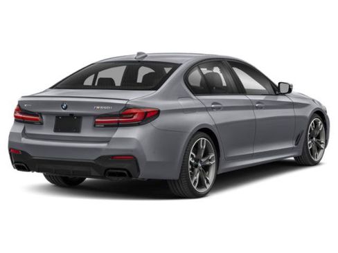 Used 2022 BMW M550i xDrive w/ Executive Package AWD/4WD image 3