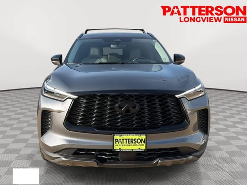 Used 2023 INFINITI QX60 Sensory w/ Vision Package AWD/4WD image 2