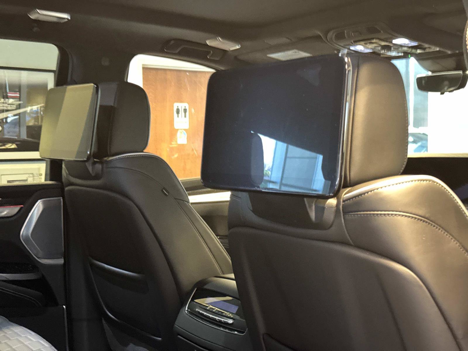 Used 2026 Cadillac Escalade V w/ LPO, ONYX Package AWD/4WD image 26