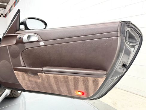 Used 2006 Porsche Boxster S RWD image 37