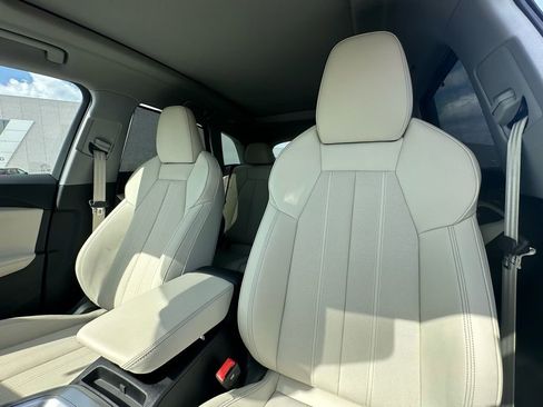 New 2025 Audi Q5 Prestige image 13