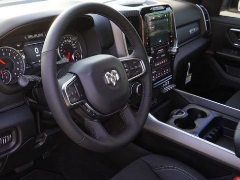 New 2026 RAM 1500 4x4 Crew Cab image 16