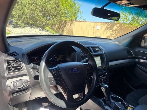Certified 2018 Ford Explorer XLT w/ Equipment Group 201A AWD/4WD image 14