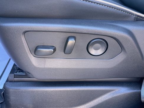 New 2026 Chevrolet Suburban Premier image 26