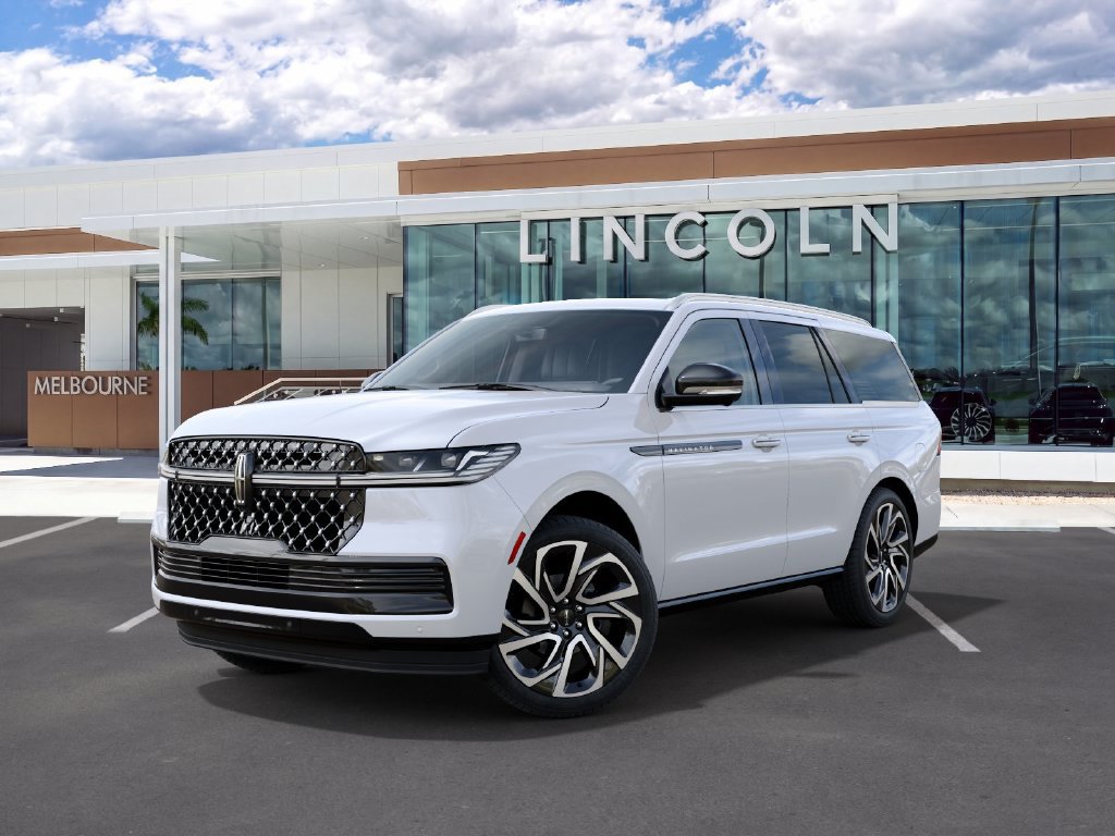 New 2027 Lincoln Navigator Black Label AWD/4WD image 2
