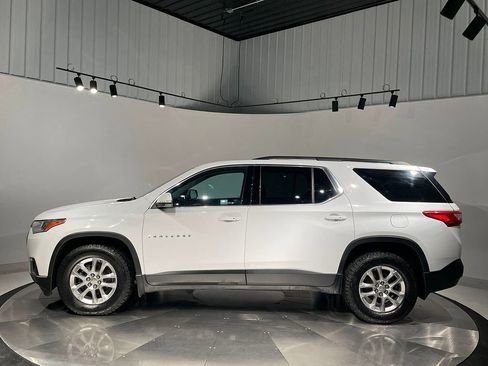 Used 2021 Chevrolet Traverse LT image 15