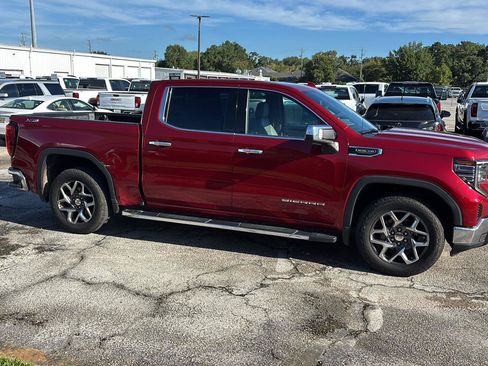 Used 2022 GMC Sierra 1500 SLT w/ SLT Premium Plus Package AWD/4WD image 8