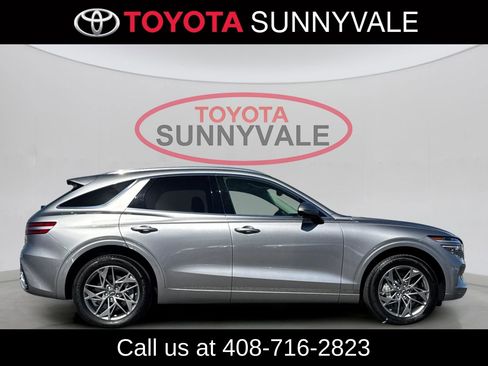 Used 2024 Genesis GV70 2.5T Advanced w/ Advanced Package image 9