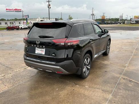 Used 2023 Nissan Rogue SL w/ SL Premium Package image 7