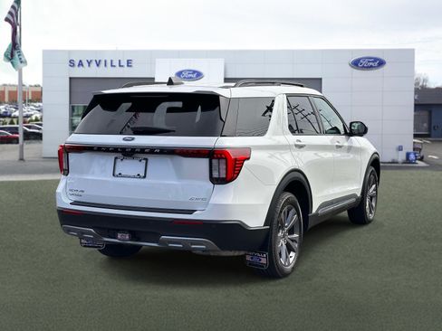 Used 2025 Ford Explorer Active w/ Active Comfort Package AWD/4WD image 5