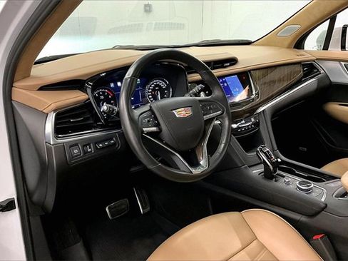 Used 2024 Cadillac XT6 Sport image 13
