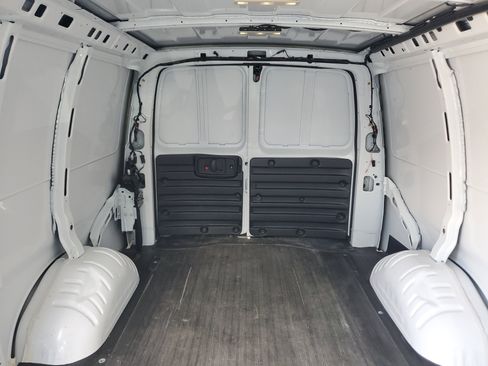 Used 2025 Chevrolet Express 2500 Work Van w/ Driver Convenience Package image 13