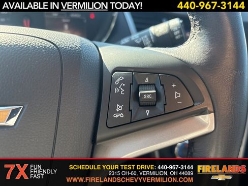 Certified 2022 Chevrolet Trax LT w/ LT Convenience Package image 15