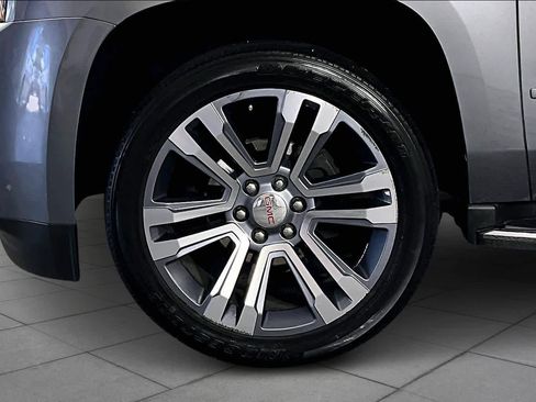 Used 2020 GMC Yukon SLE w/ SLE Value Package image 11