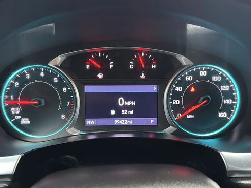 Used 2021 Chevrolet Traverse LT image 26