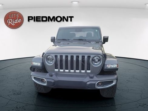 Used 2020 Jeep Gladiator Overland AWD/4WD image 2