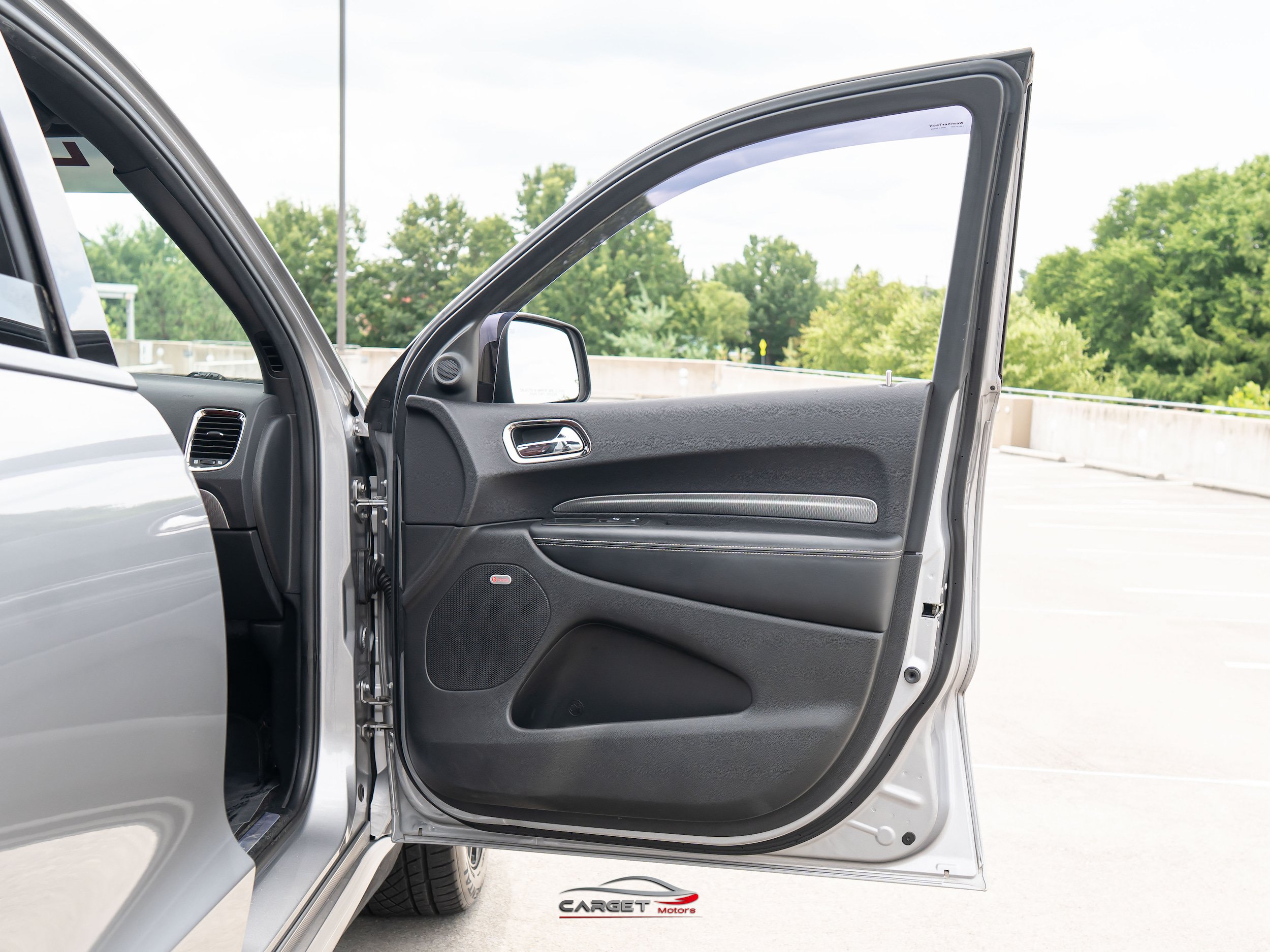 Used 2018 Dodge Durango SRT AWD/4WD image 46