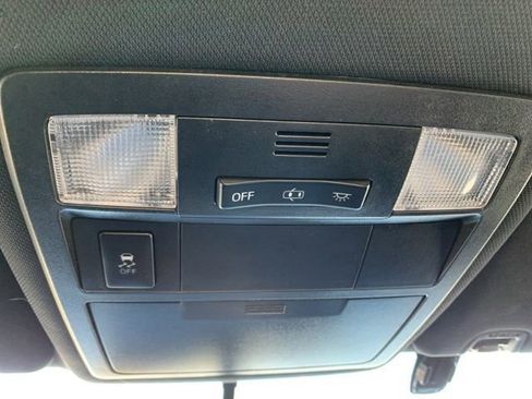 Used 2017 Toyota Tacoma TRD Sport image 25