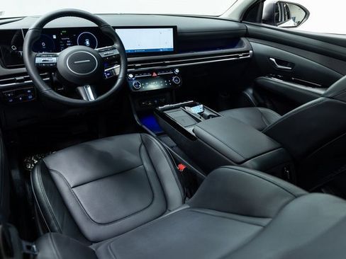 Used 2025 Hyundai Tucson Limited image 22