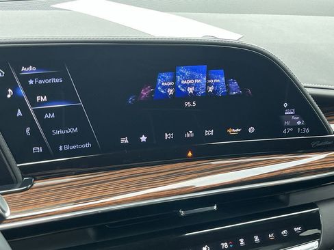 Used 2023 Cadillac Escalade ESV Premium Luxury w/ LPO, Radiant Package image 5