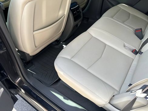 Used 2019 Cadillac XT5 Luxury FWD image 35