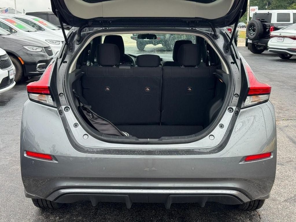 Used 2025 Nissan Leaf S FWD image 5